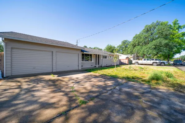 $335,000 | 2687 Wilson Avenue, Redding, CA 96002