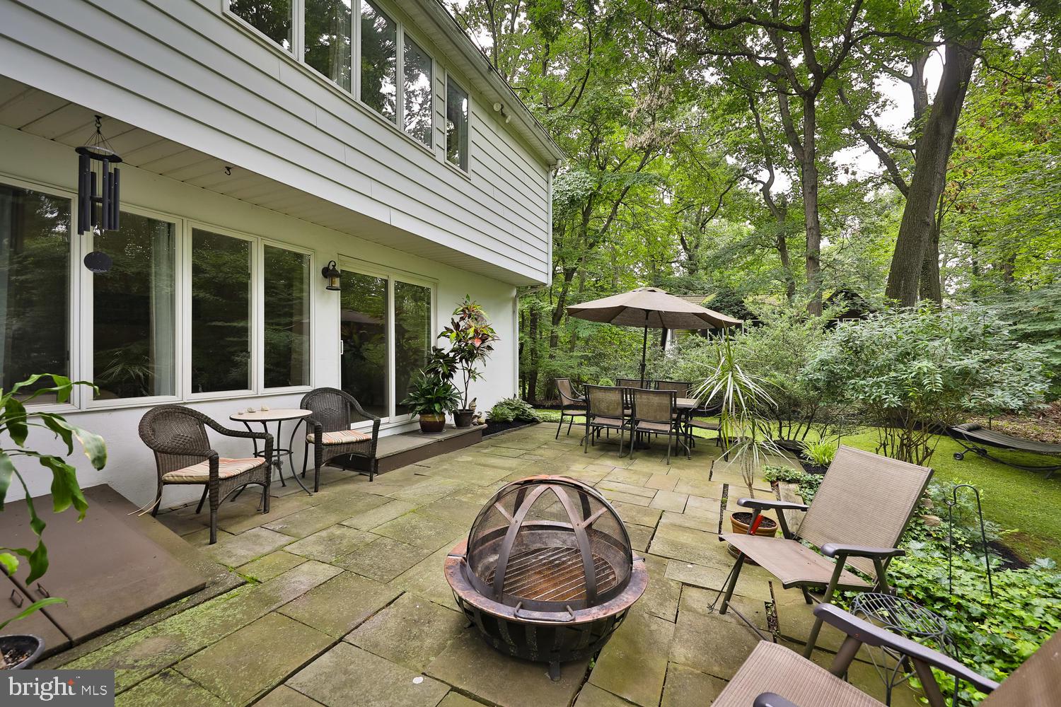 2505 Edge Hill Road Huntingdon Valley, PA 19006 - Photo 19 of 28 Back Patio
