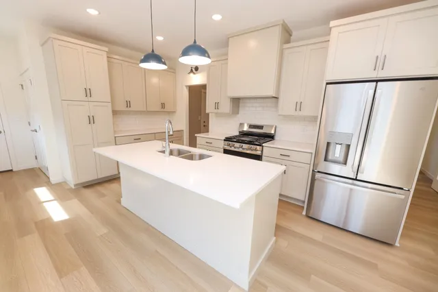 $384,900 | 116 North Quincy Street, Alexandria, MN 56308