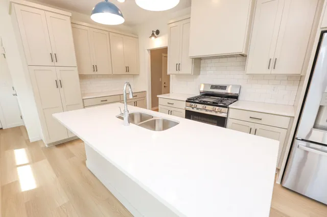 $384,900 | 116 North Quincy Street, Alexandria, MN 56308