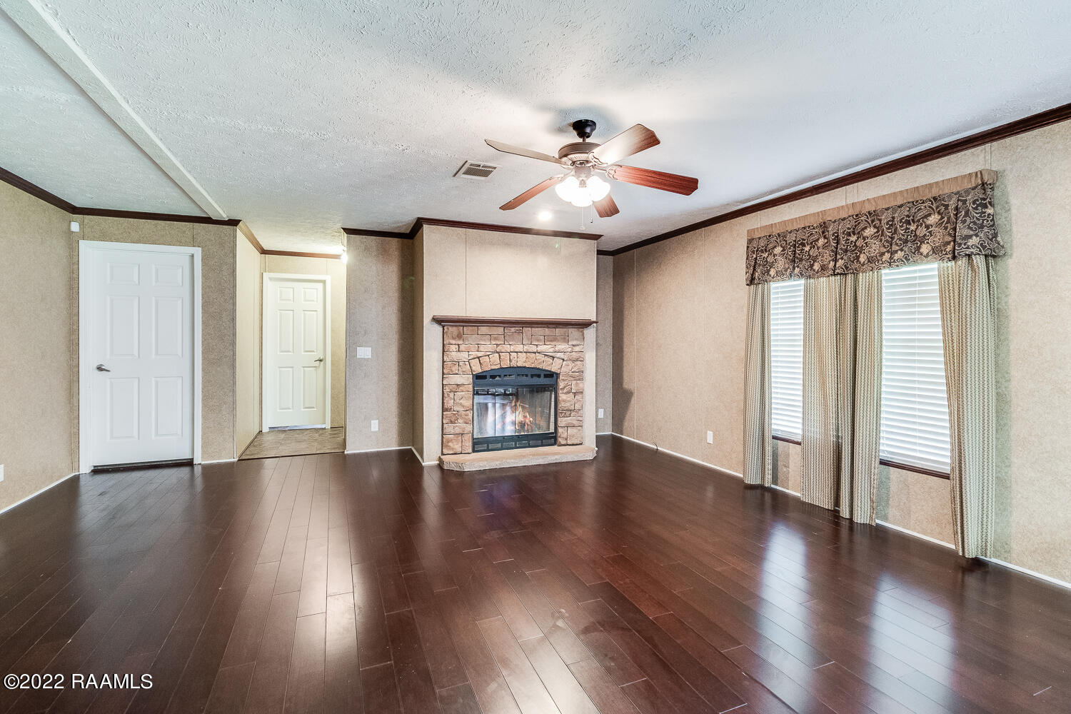 811 Bihm Road Opelousas, LA 70570 - Photo 4 of 26 811 Bihm-11