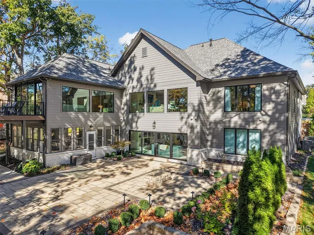 $2,990,000 | 22 Holloway Drive, Lake St. Louis, MO 63367