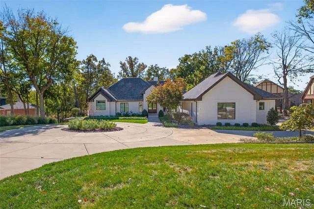 $2,990,000 | 22 Holloway Drive, Lake St. Louis, MO 63367