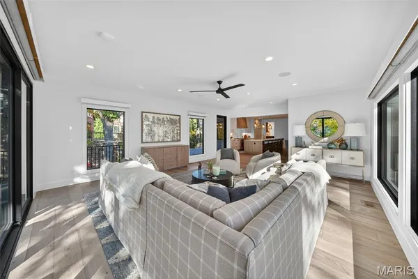 $2,990,000 | 22 Holloway Drive, Lake St. Louis, MO 63367