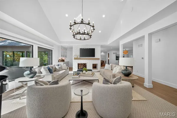 $2,990,000 | 22 Holloway Drive, Lake St. Louis, MO 63367