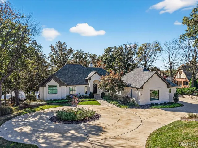 $2,990,000 | 22 Holloway Drive, Lake St. Louis, MO 63367
