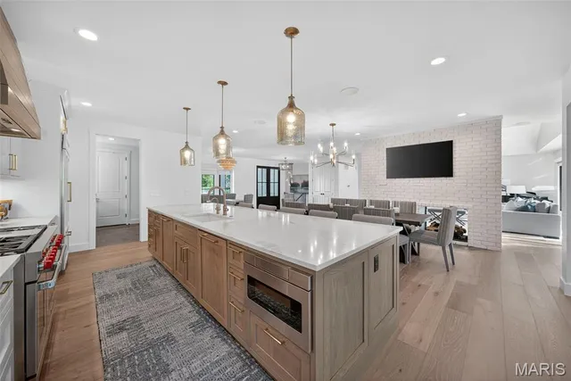 $2,990,000 | 22 Holloway Drive, Lake St. Louis, MO 63367