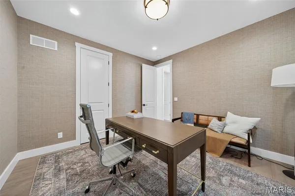 $2,990,000 | 22 Holloway Drive, Lake St. Louis, MO 63367