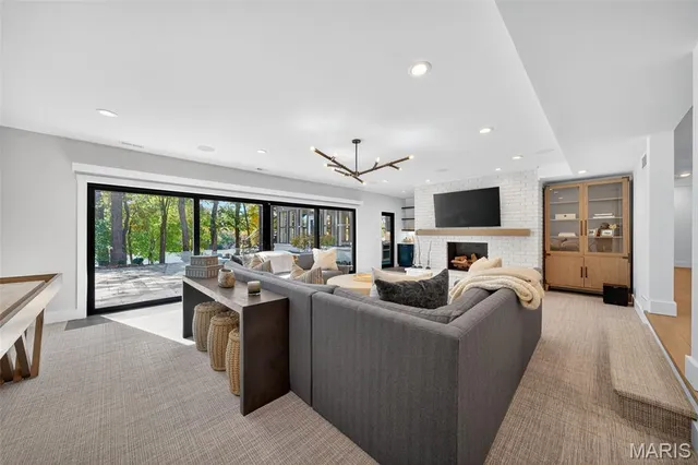 $2,990,000 | 22 Holloway Drive, Lake St. Louis, MO 63367