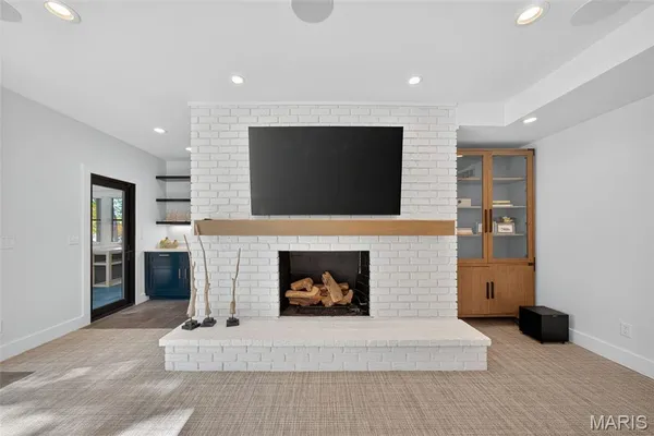 $2,990,000 | 22 Holloway Drive, Lake St. Louis, MO 63367