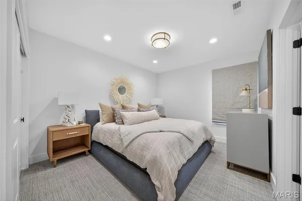 $2,990,000 | 22 Holloway Drive, Lake St. Louis, MO 63367