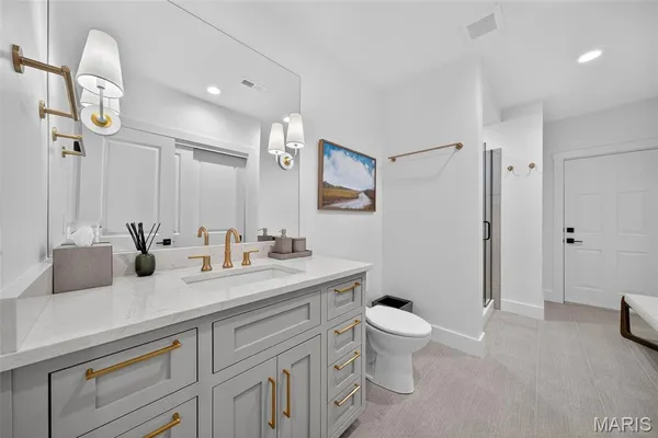 $2,990,000 | 22 Holloway Drive, Lake St. Louis, MO 63367