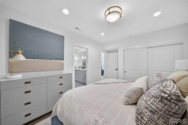 $2,990,000 | 22 Holloway Drive, Lake St. Louis, MO 63367