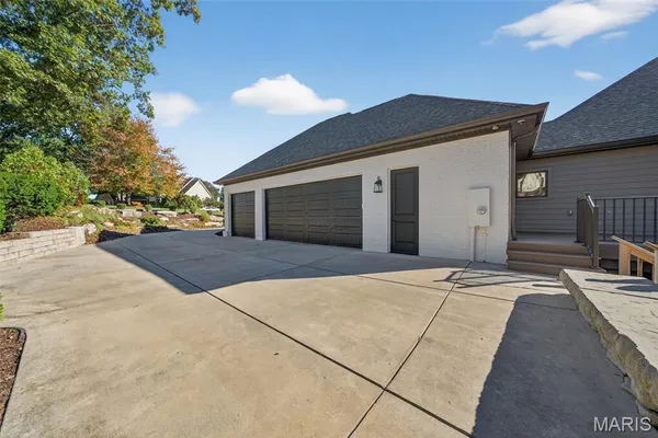 $2,990,000 | 22 Holloway Drive, Lake St. Louis, MO 63367