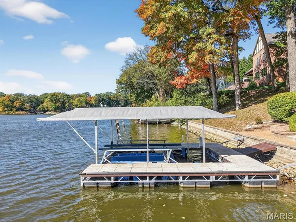 $2,990,000 | 22 Holloway Drive, Lake St. Louis, MO 63367