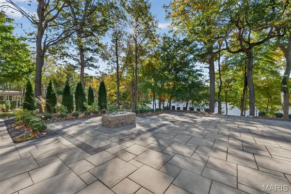 $2,990,000 | 22 Holloway Drive, Lake St. Louis, MO 63367