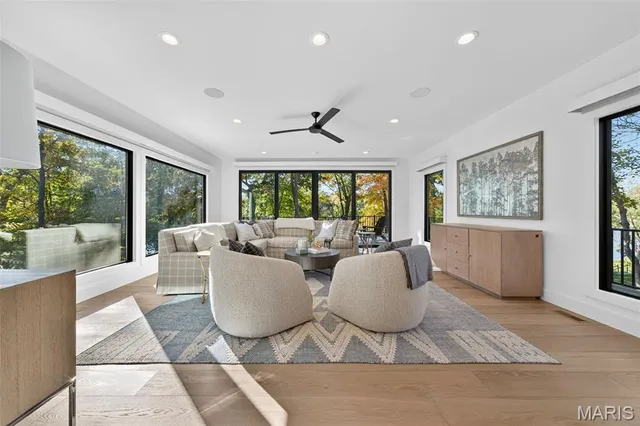 $2,990,000 | 22 Holloway Drive, Lake St. Louis, MO 63367