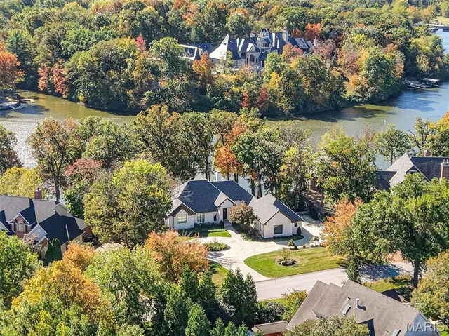$2,990,000 | 22 Holloway Drive, Lake St. Louis, MO 63367
