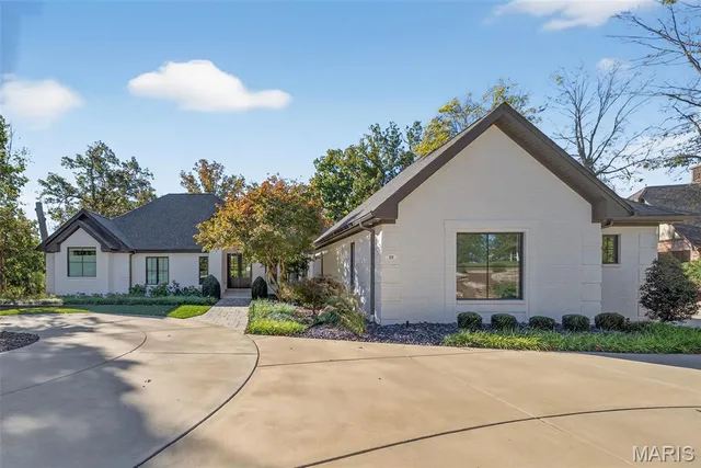 $2,990,000 | 22 Holloway Drive, Lake St. Louis, MO 63367