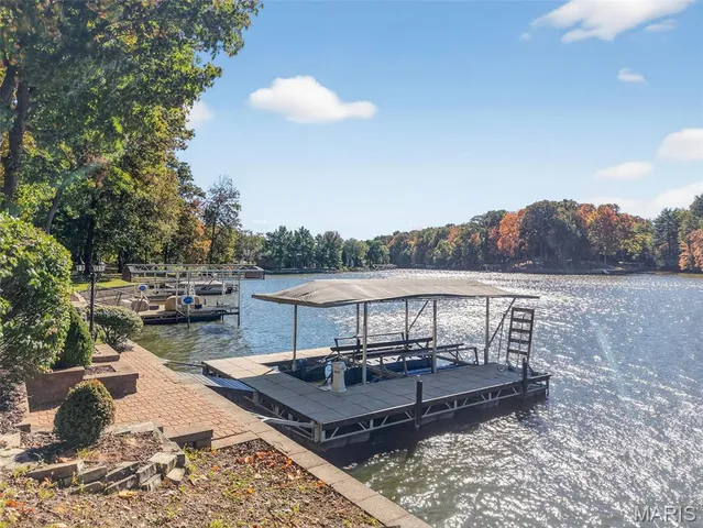 $2,990,000 | 22 Holloway Drive, Lake St. Louis, MO 63367