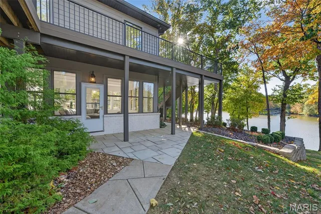 $2,990,000 | 22 Holloway Drive, Lake St. Louis, MO 63367