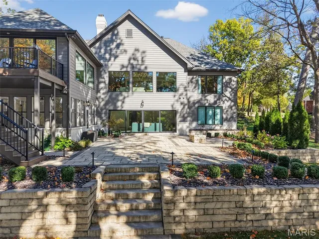 $2,990,000 | 22 Holloway Drive, Lake St. Louis, MO 63367