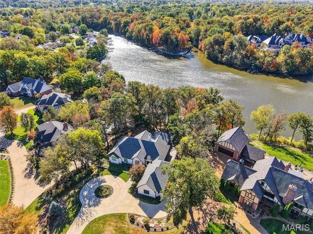 $2,990,000 | 22 Holloway Drive, Lake St. Louis, MO 63367