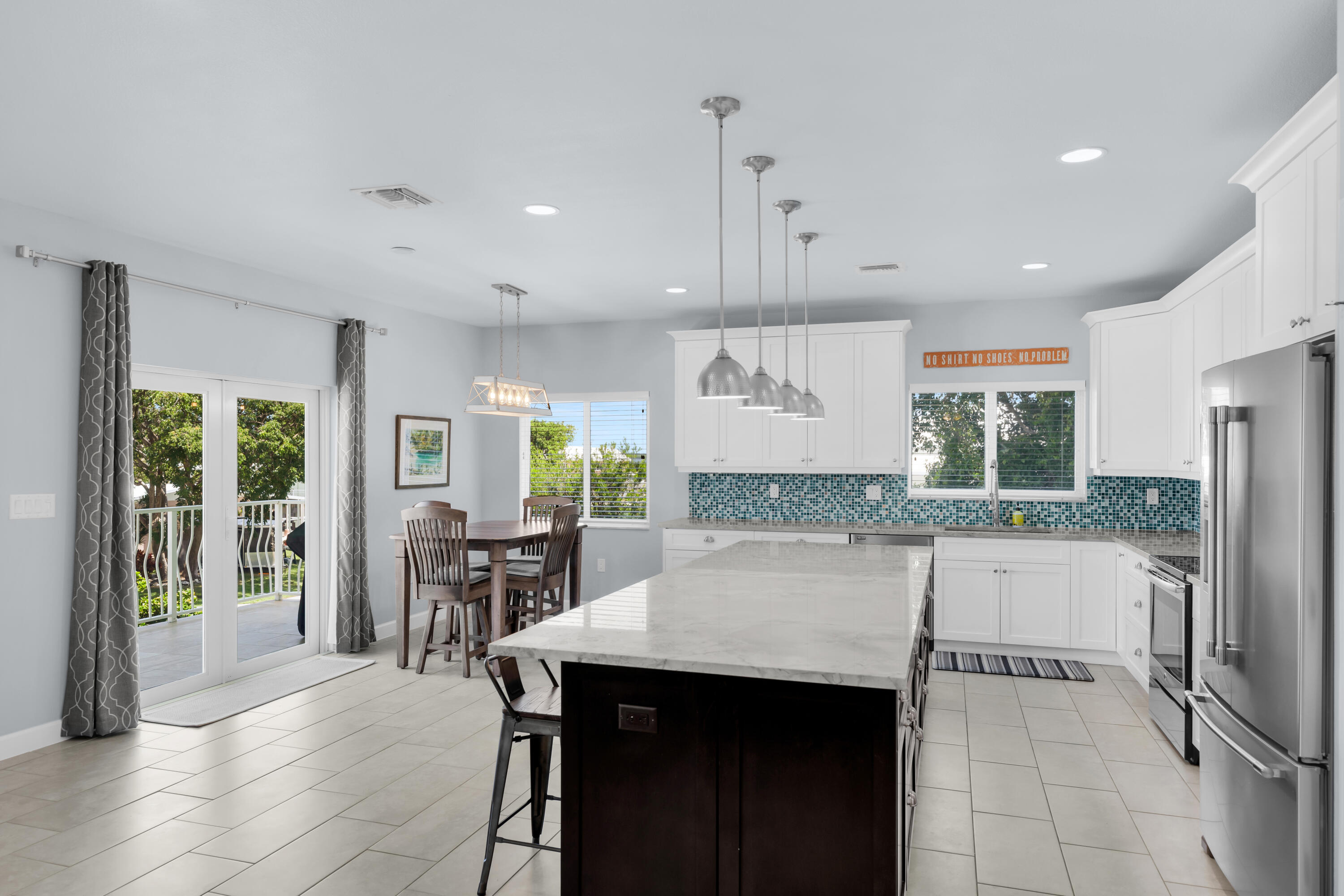 417 3rd Street Key Largo, FL 33037 - Photo 9 of 64 28
