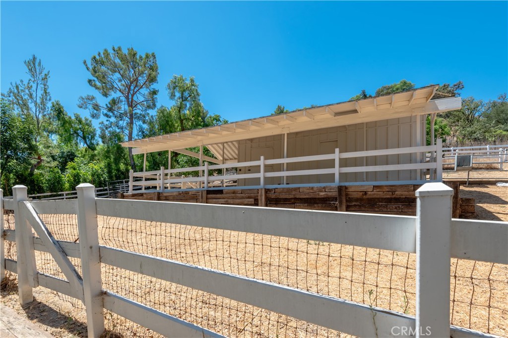 24612 Wingfield Road Hidden Hills, CA 91302 - Photo 35 of 36