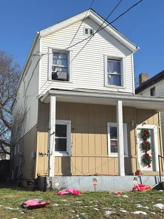 $119,900 | 524 Maple Street, Elmwood Place, OH 45216