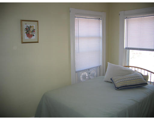 34 Warren Road Framingham, MA 01702 - Photo 8 of 11 Gallery Image 8