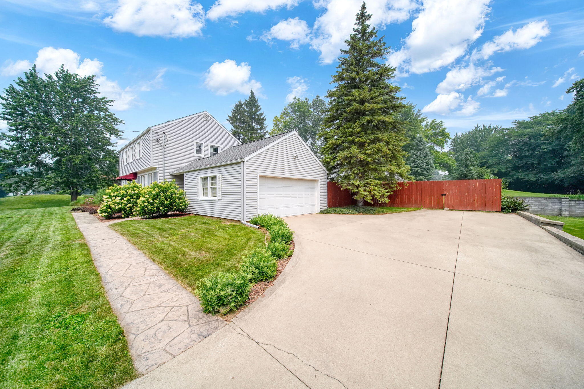 1058 Orchard Road Adrian, MI 49221 - Photo 35 of 56 42-web-or-mls-DSC00497_HDR