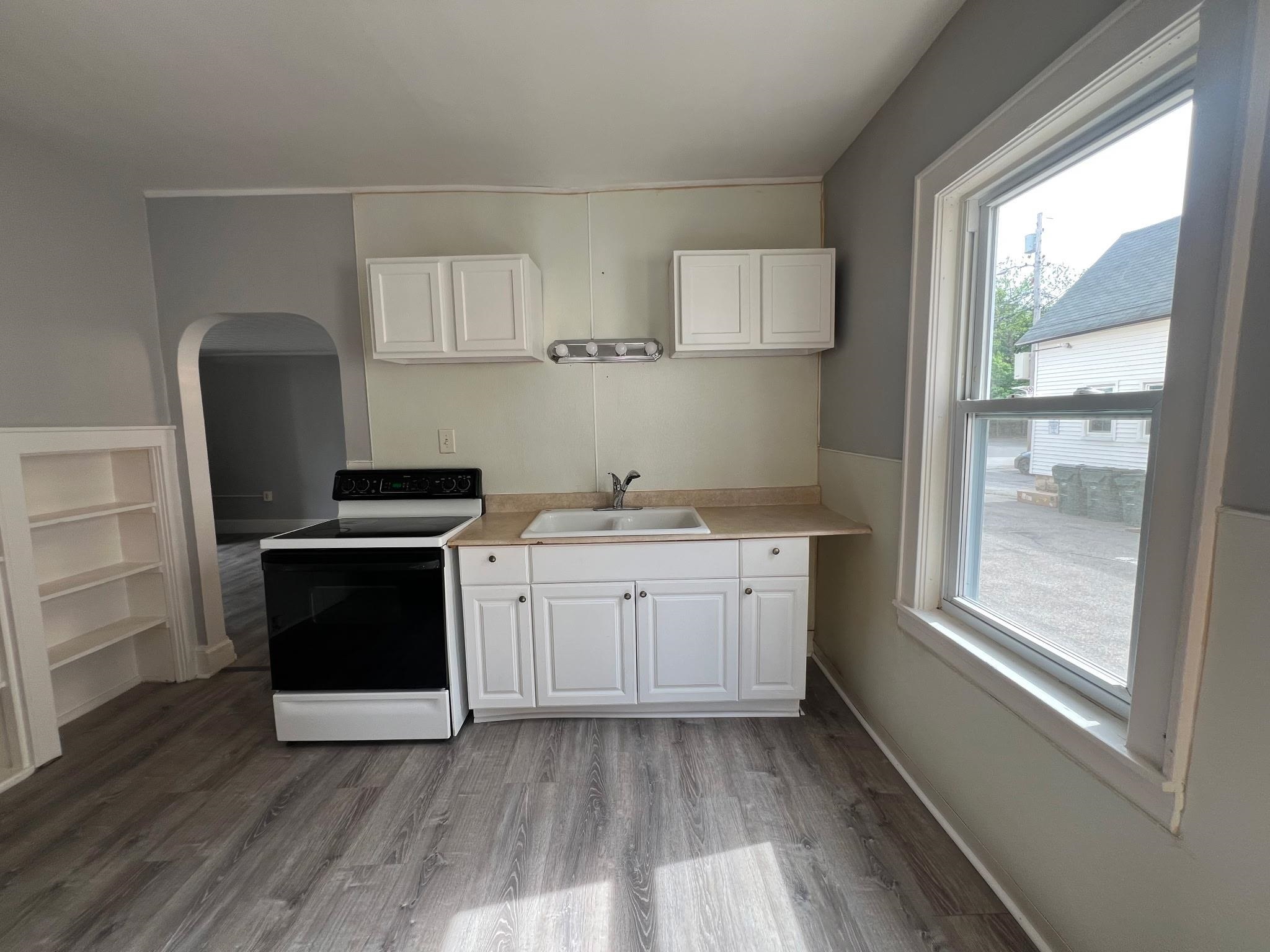 55 High Street, Unit 2 Manchester, NH 03104 - Photo 2 of 10