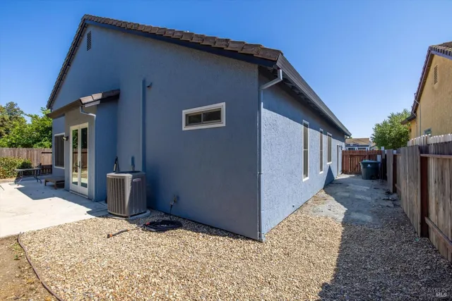 $599,000 | 255 Schooner Ridge Court, Dixon, CA 95620