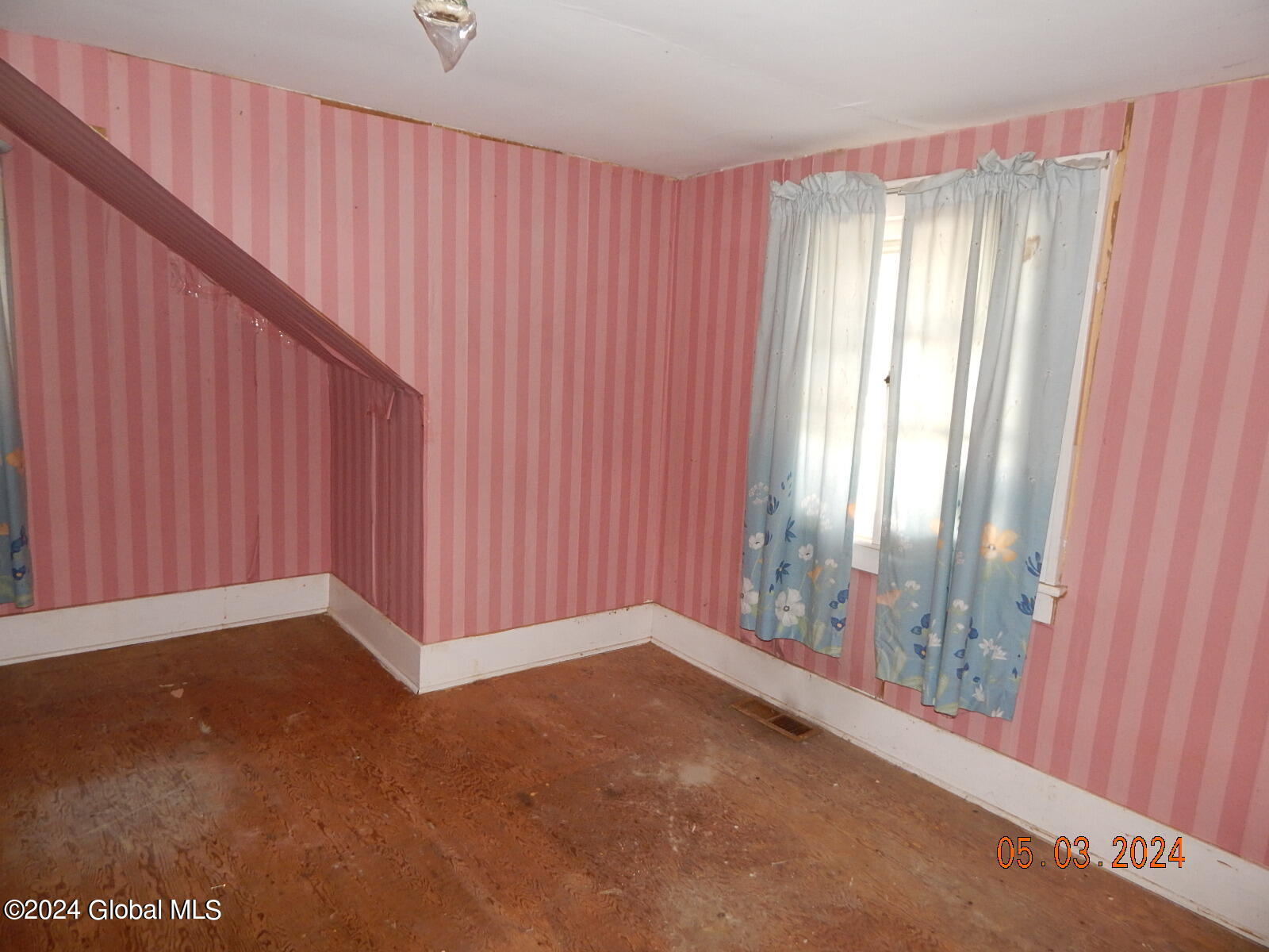 16 County Rte 351 Rensselaerville, NY 12120 - Photo 11 of 14 DSCN1919