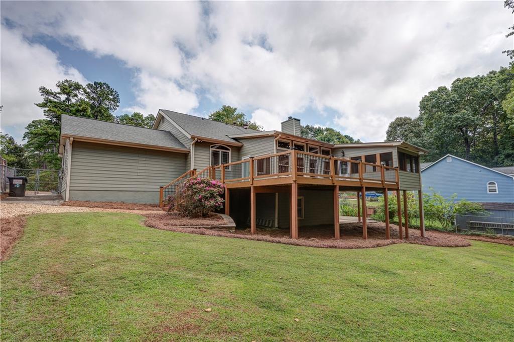 6090 Shadburn Ferry Road Buford, GA 30518 - Photo 16 of 39 Gallery Image 16