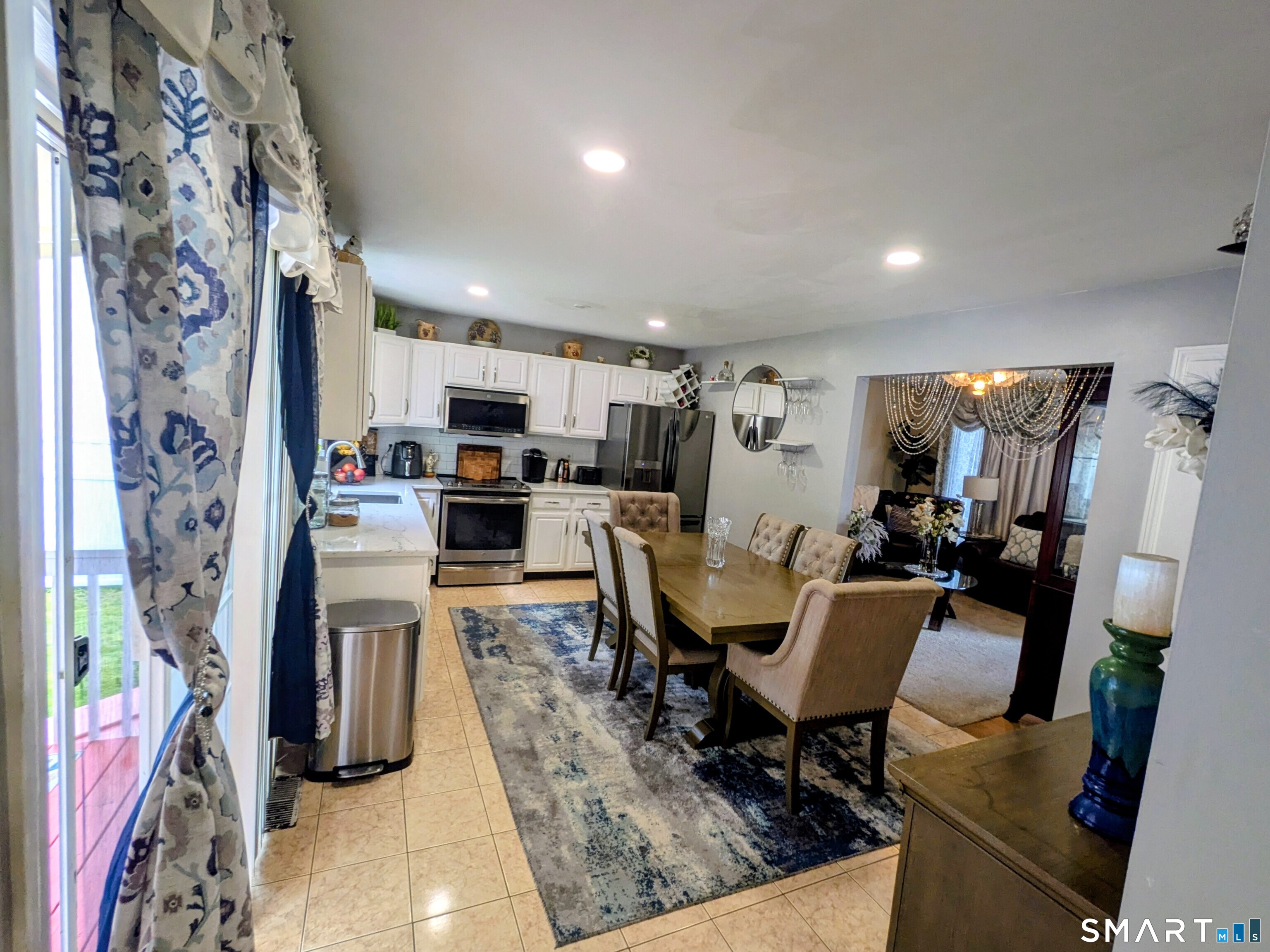 585 Congress Avenue Waterbury, CT 06708 - Photo 4 of 14