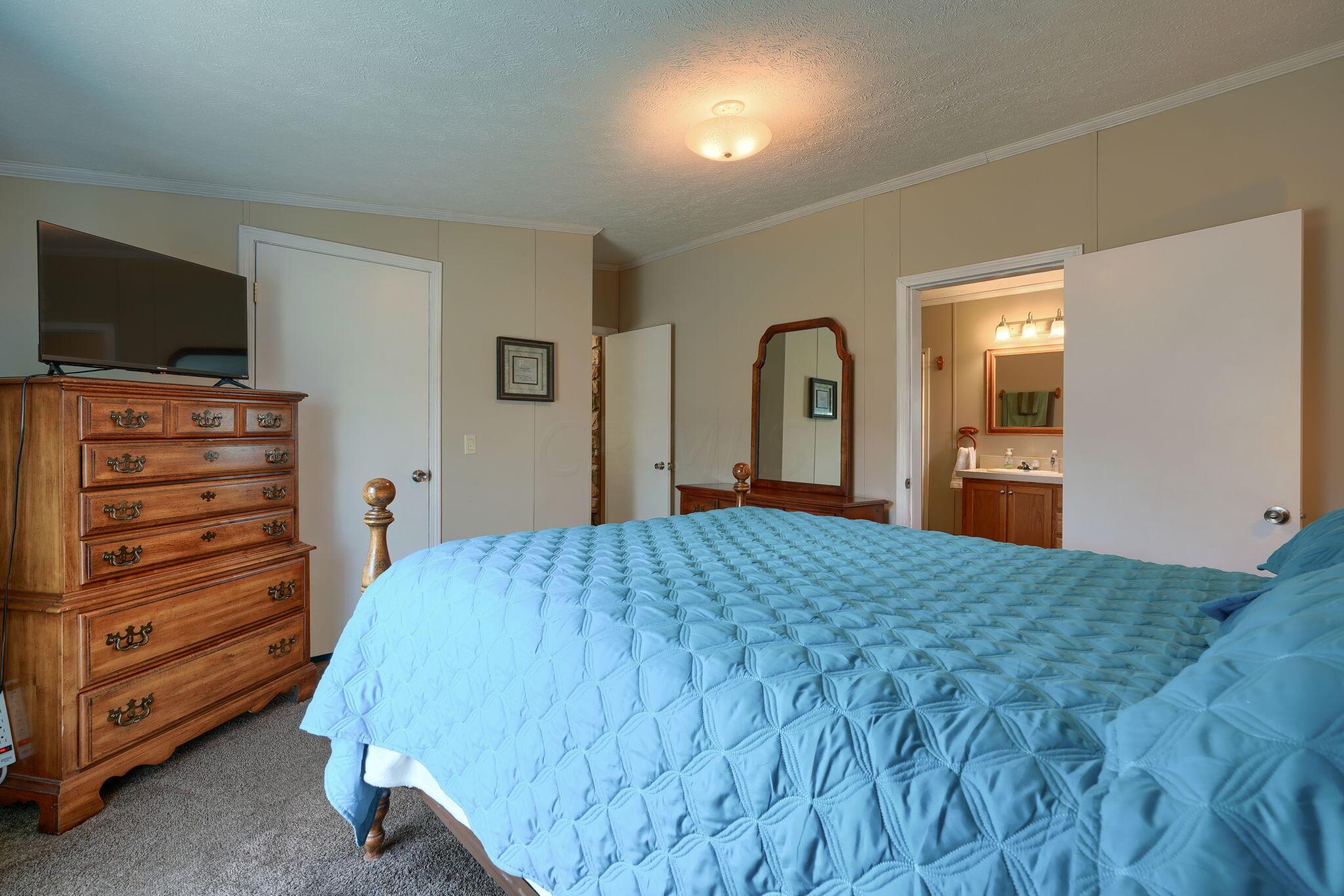 217 Rona Boulevard Pataskala, OH 43062 - Photo 6 of 21 Primary Bedroom