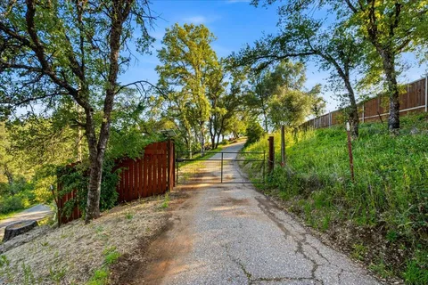 $474,000 | 18572 Estrada Place, Grass Valley, CA 95949