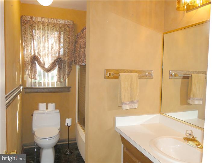 50 Dover Road Westampton, NJ 08060 - Photo 10 of 18 Bathroom