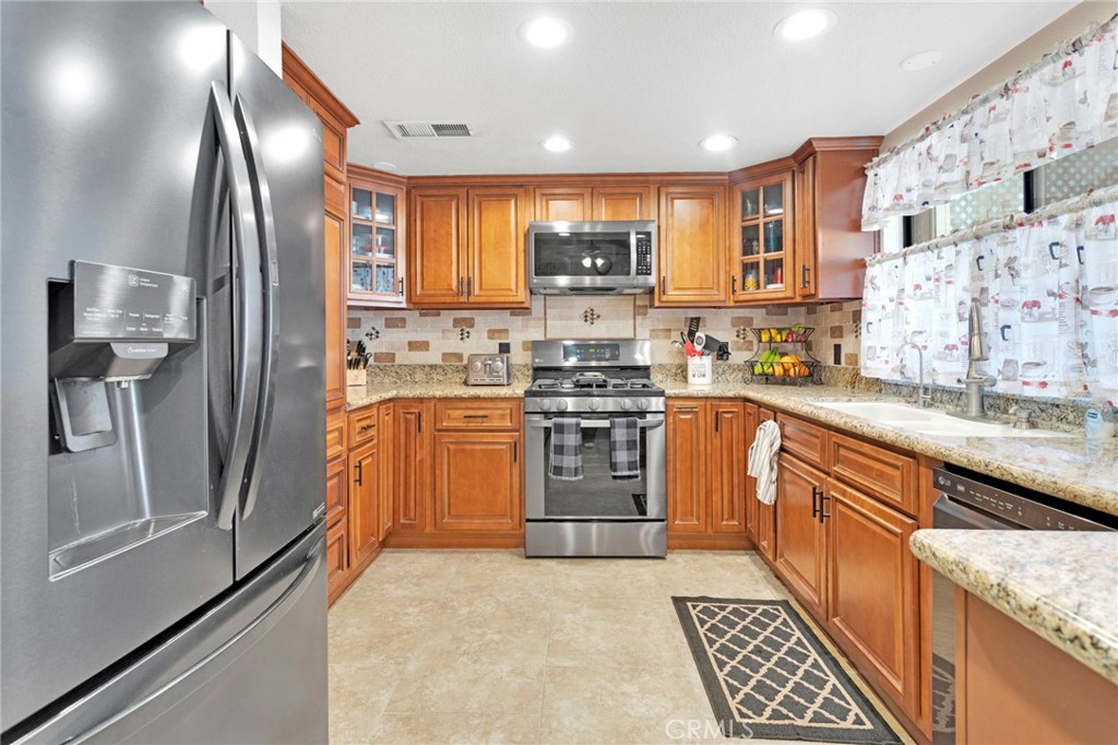 14341 Crow Road Apple Valley, CA 92307 - Photo 11 of 53