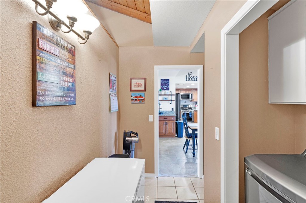 14341 Crow Road Apple Valley, CA 92307 - Photo 18 of 53