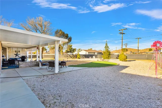$575,000 | 14341 Crow Road, Apple Valley, CA 92307