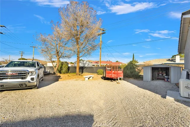 $575,000 | 14341 Crow Road, Apple Valley, CA 92307