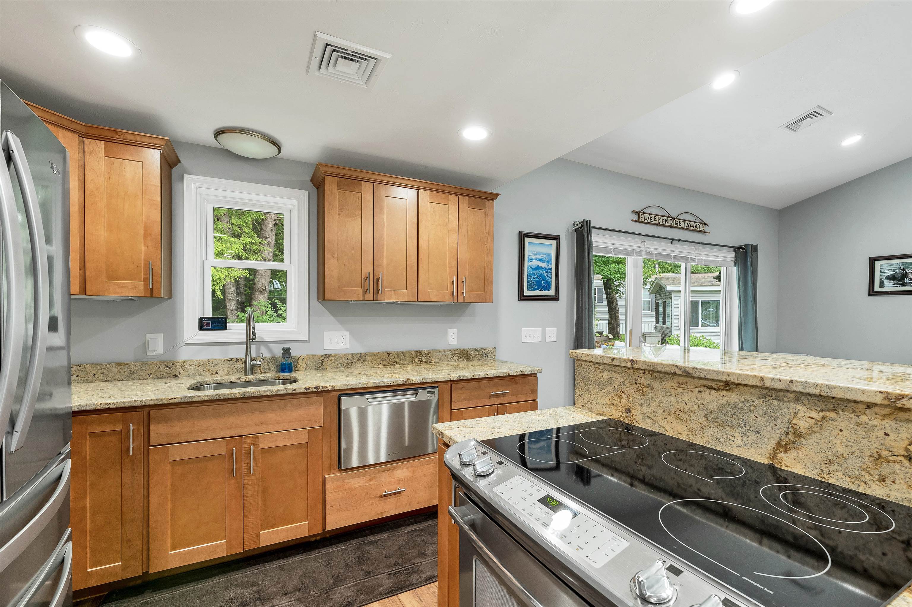 3 5th Street Belmont, NH 03220 - Photo 10 of 59