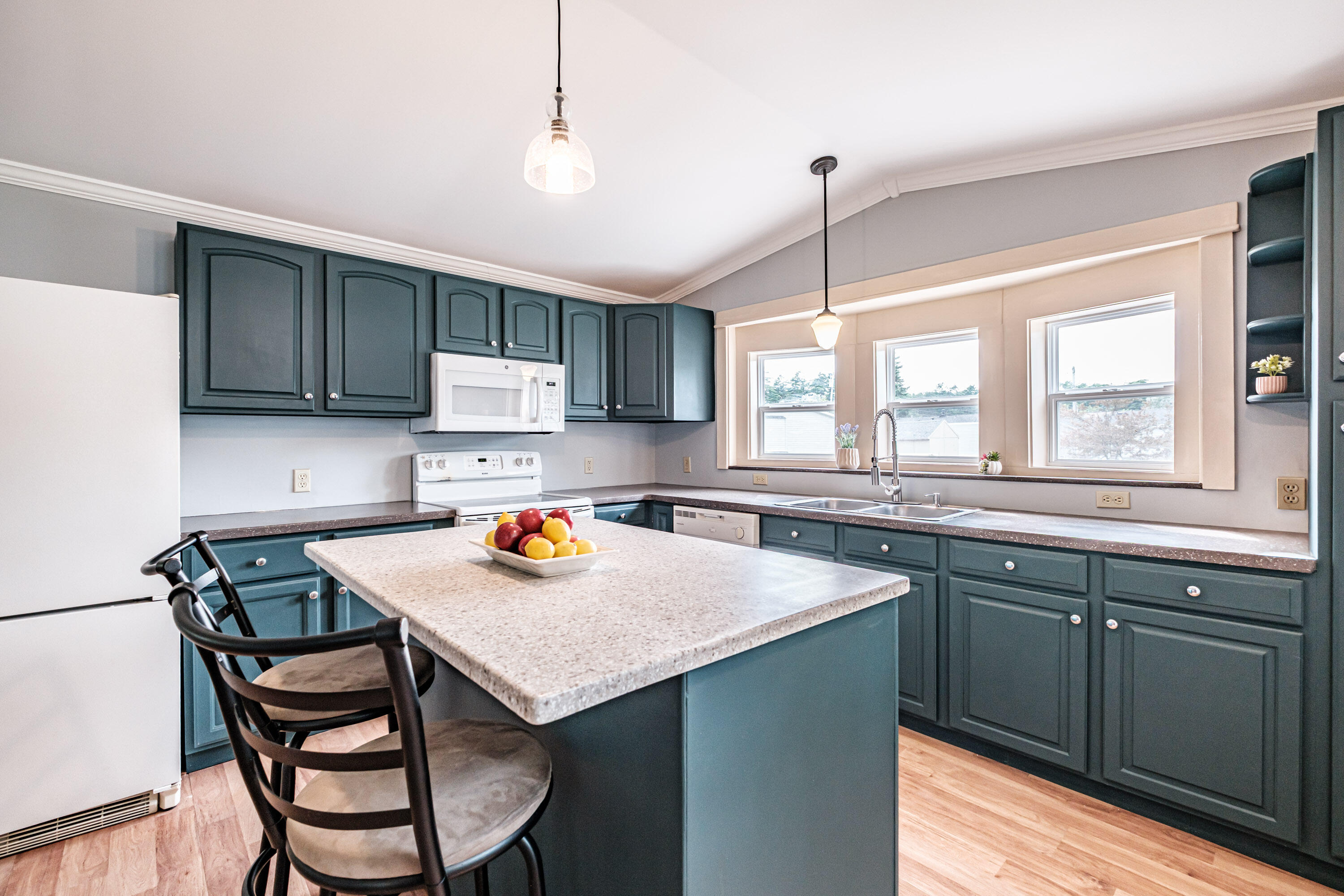 86 Tufton Street Brunswick, ME 04011 - Photo 4 of 31 20260710gp-63013