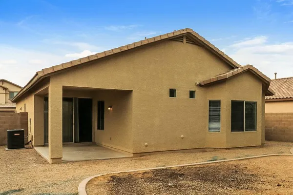 $2,175 | 11722 West Lincoln Street, Avondale, AZ 85323