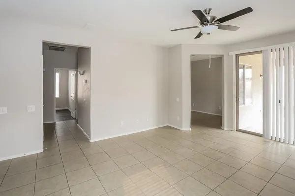 $1,915 | 11722 West Lincoln Street, Avondale, AZ 85323