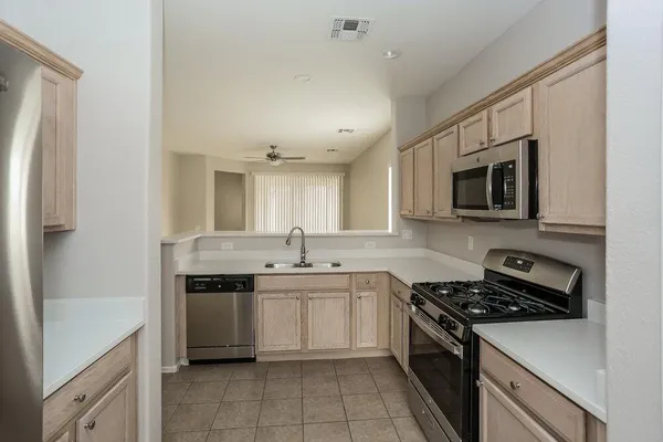 $2,175 | 11722 West Lincoln Street, Avondale, AZ 85323