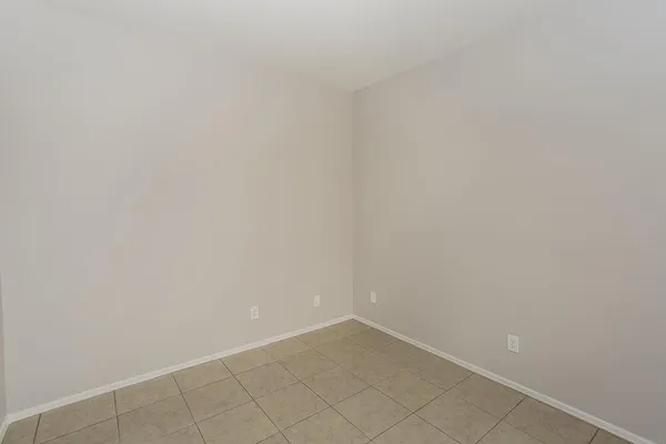 $1,915 | 11722 West Lincoln Street, Avondale, AZ 85323